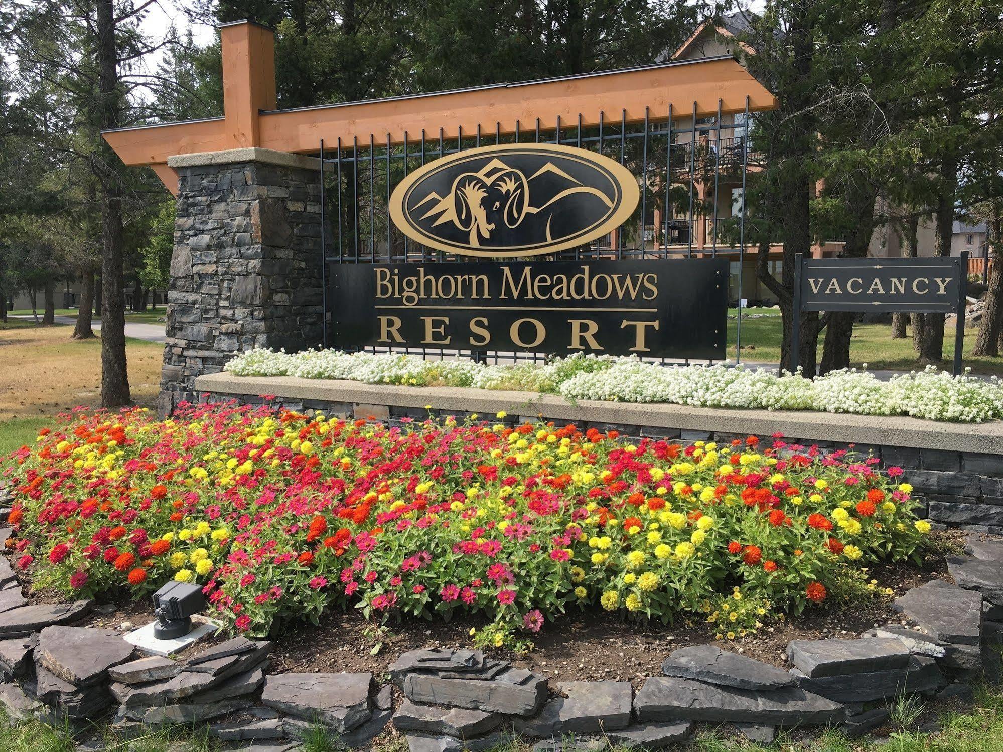 Bighorn Meadows Resort Radium Hot Springs Luaran gambar