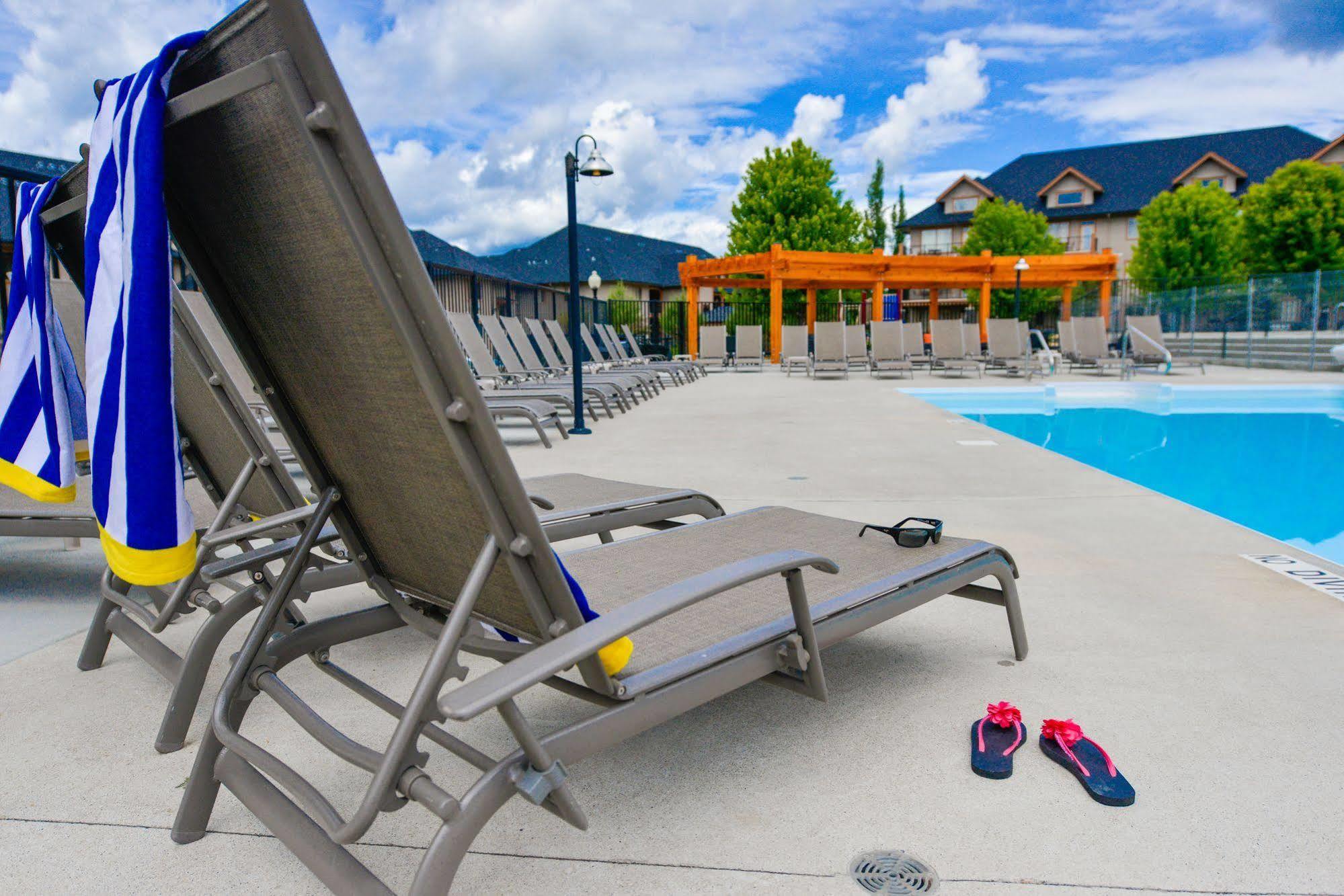 Bighorn Meadows Resort Radium Hot Springs Luaran gambar