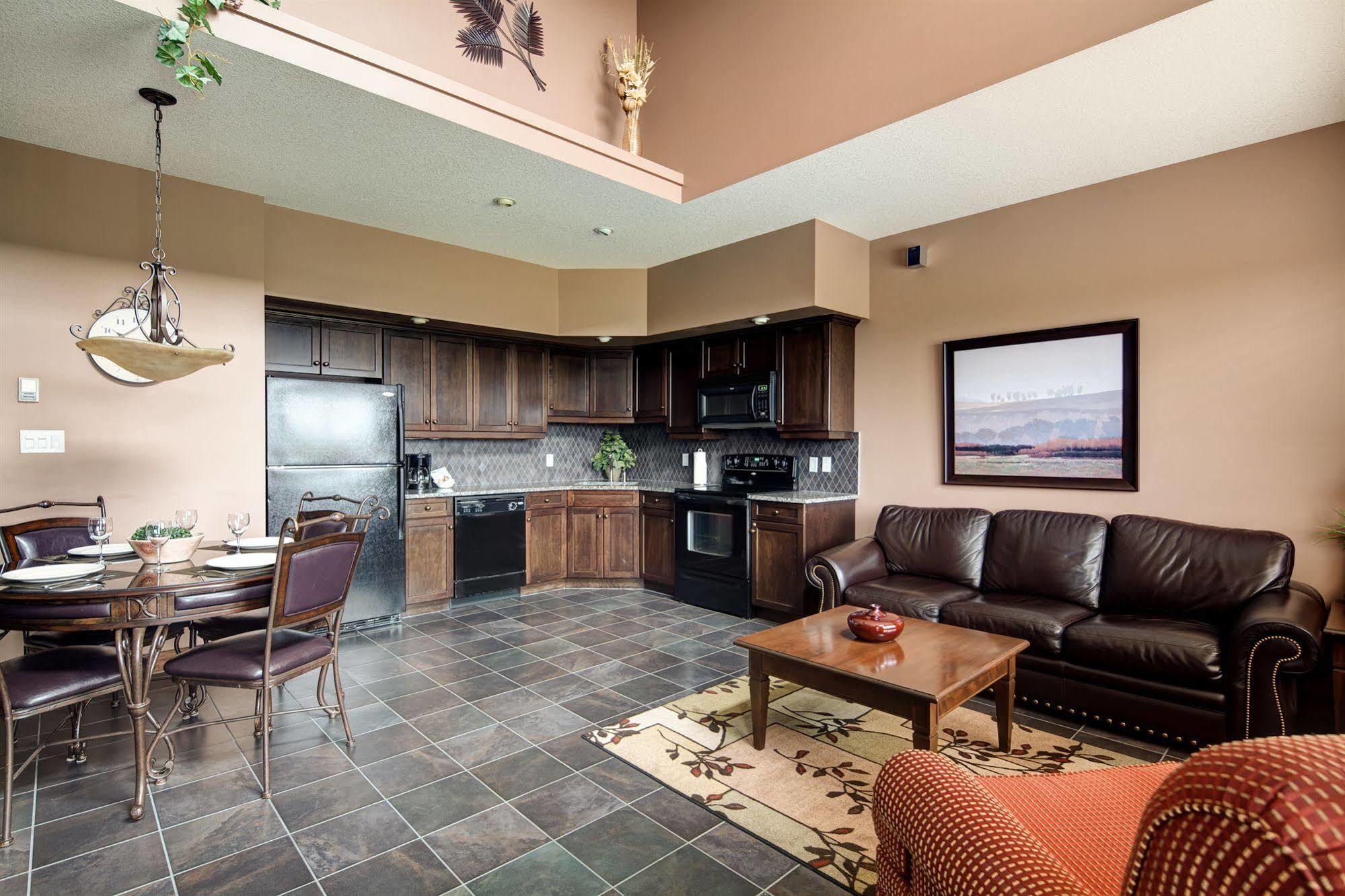 Bighorn Meadows Resort Radium Hot Springs Luaran gambar