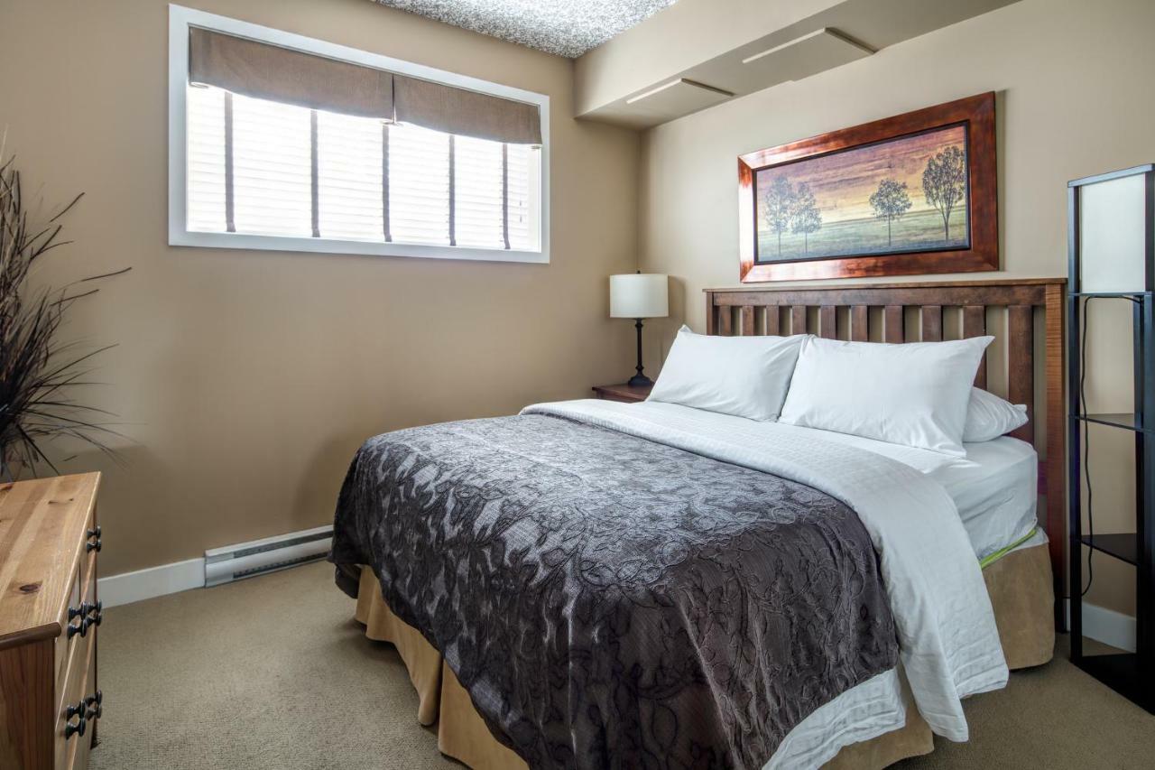 Bighorn Meadows Resort Radium Hot Springs Luaran gambar